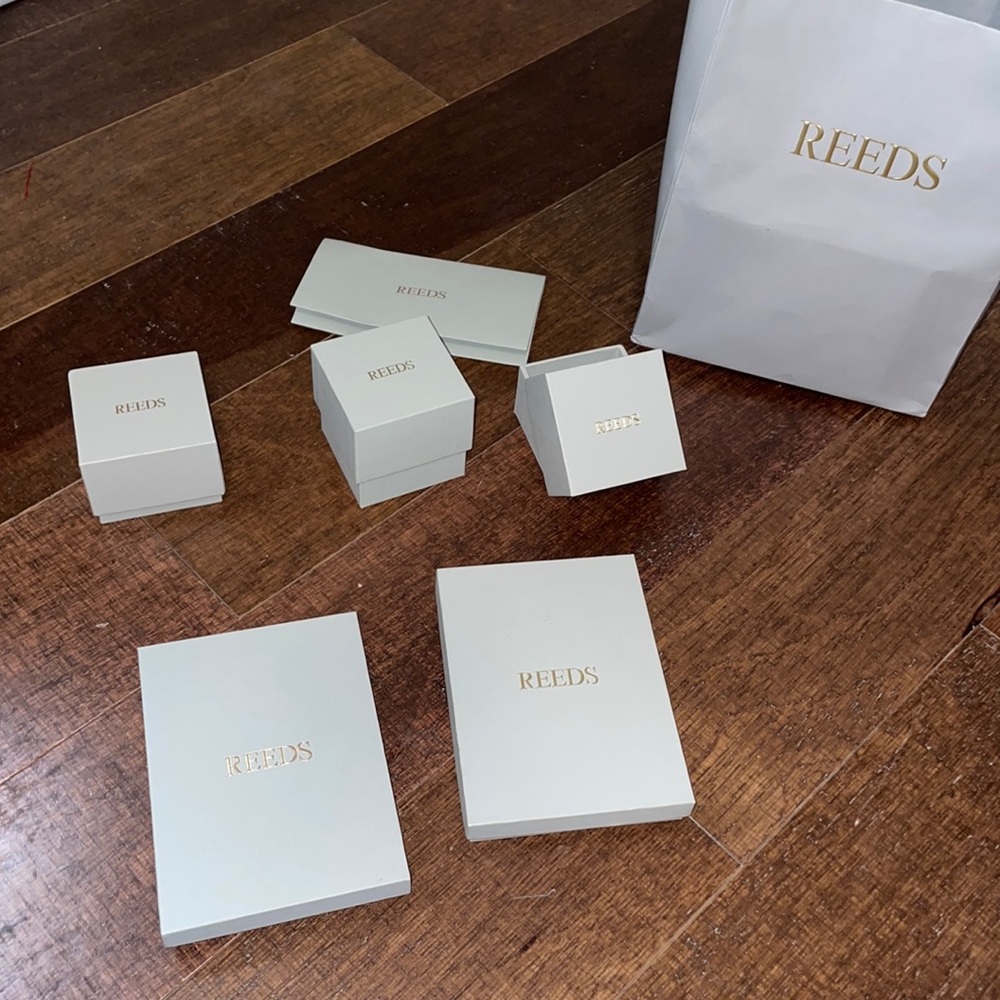 Jewelry bags holders